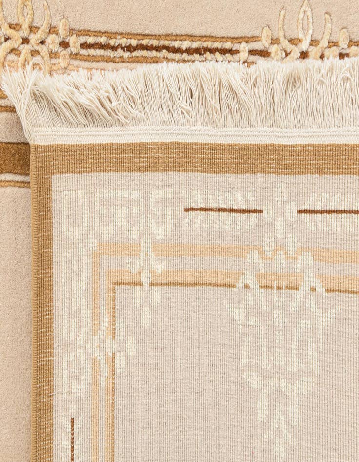 Detail image of 3' 11 x 5' 11  Hand Knotted Darya Wool Rug