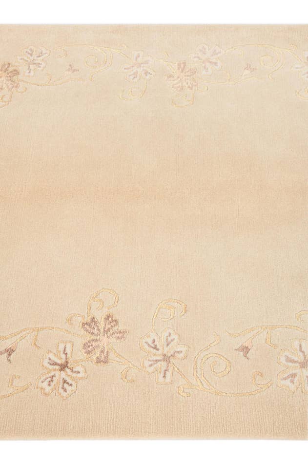 Detail image of 3' 11 x 5' 10 Hand Knotted Darya Wool Rug