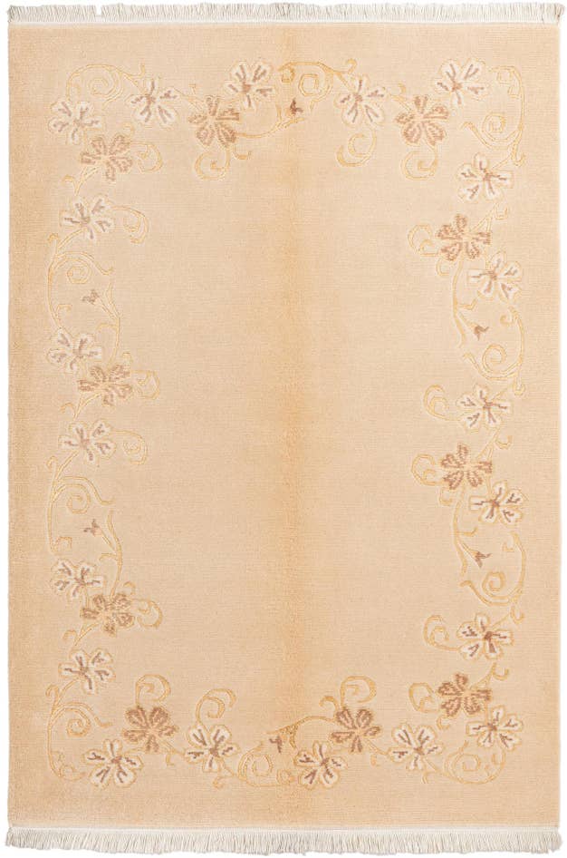 Detail image of 3' 11 x 5' 10 Hand Knotted Darya Wool Rug