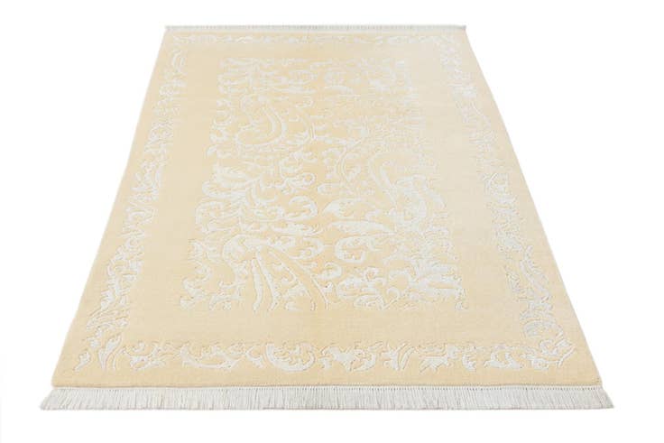 Detail image of 3' 11 x 5' 11 Hand Knotted Darya Wool Rug