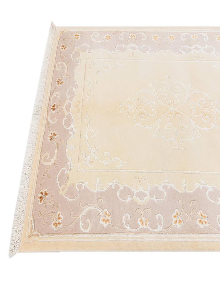 Detail image of 3' 11 x 5' 11  Hand Knotted Darya Wool Rug