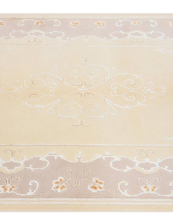 Detail image of 3' 11 x 5' 11  Hand Knotted Darya Wool Rug