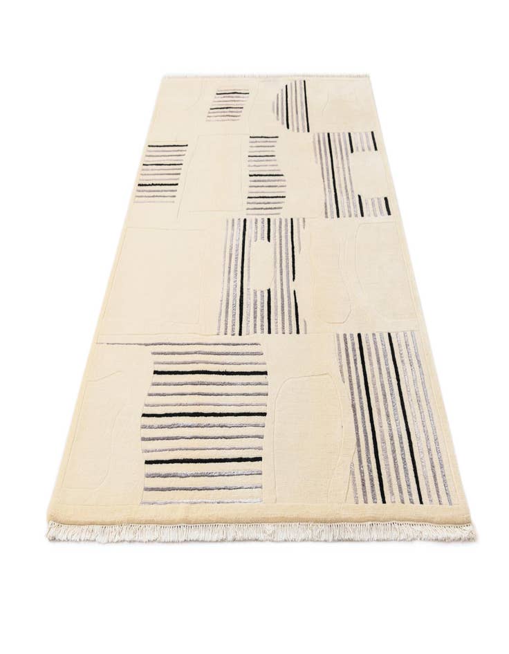 Detail image of 5' 7 x 8' 2  Hand Knotted Darya Wool Rug