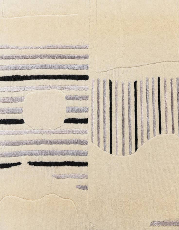 Detail image of 5' 7 x 8' 2  Hand Knotted Darya Wool Rug