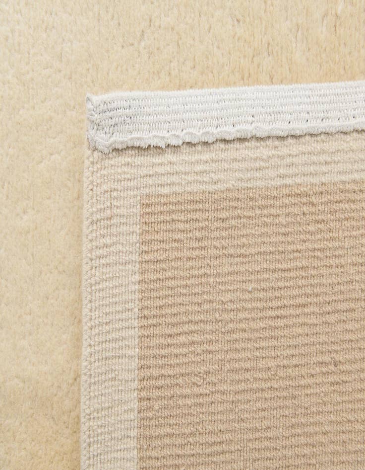 Detail image of 5' 7 x 7' 9  Hand Knotted Darya Wool Rug