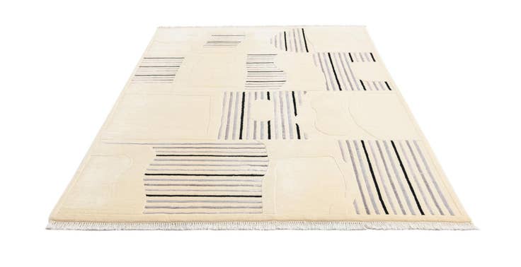 Detail image of 5' 7 x 8' Hand Knotted Darya Wool Rug