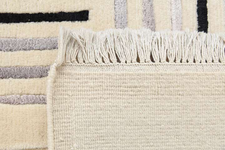 5' 7 x 8' Hand Knotted Darya Wool Rug