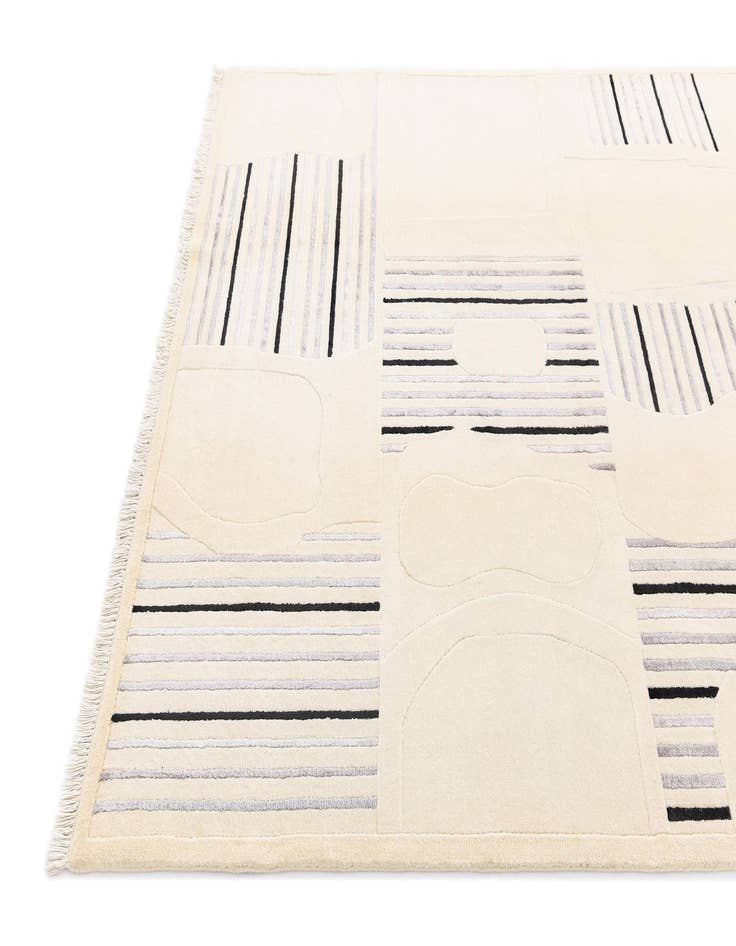 Detail image of 5' 8 x 8' Darya Rug