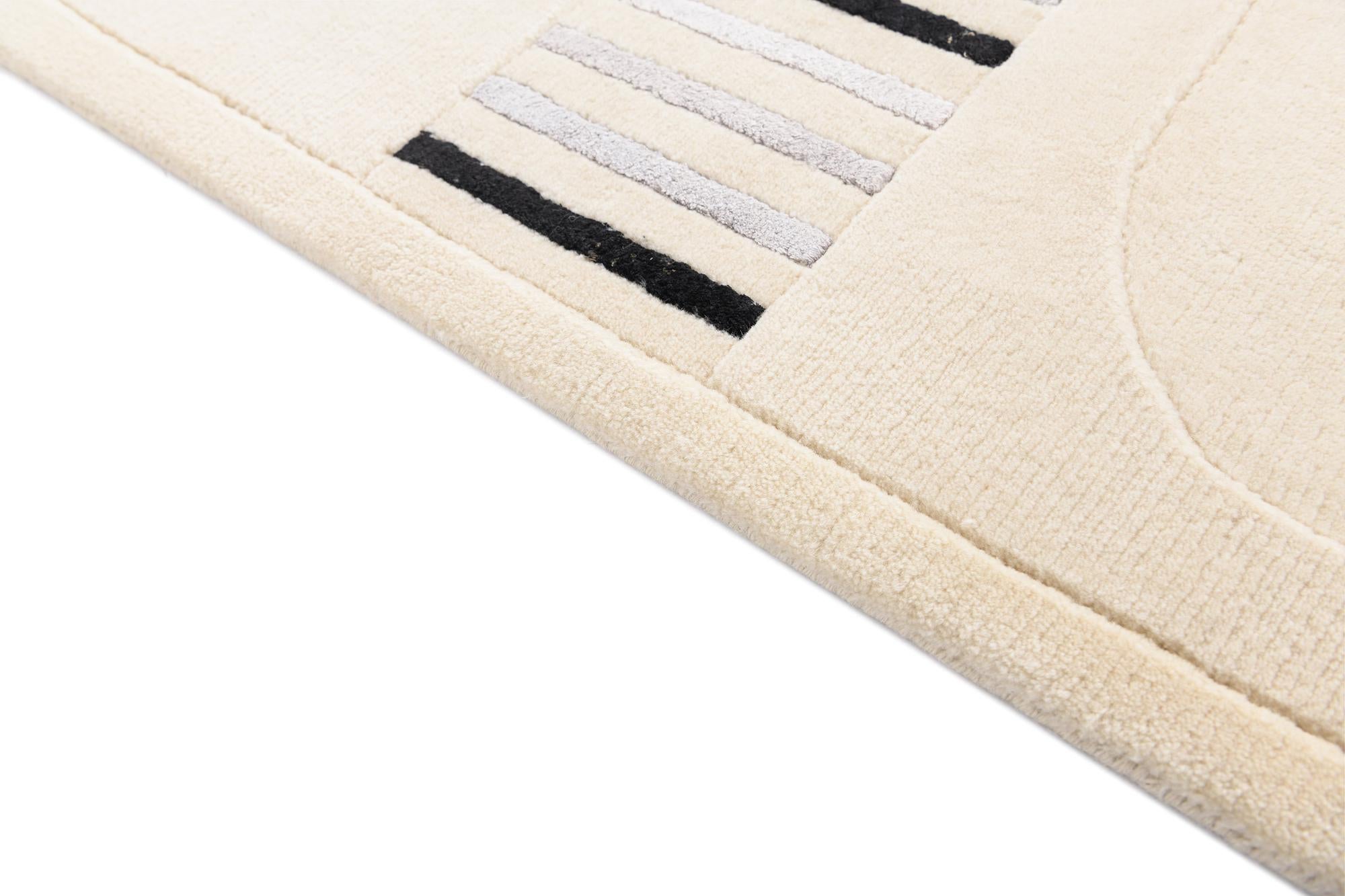 5' 8 x 8' Darya Rug
