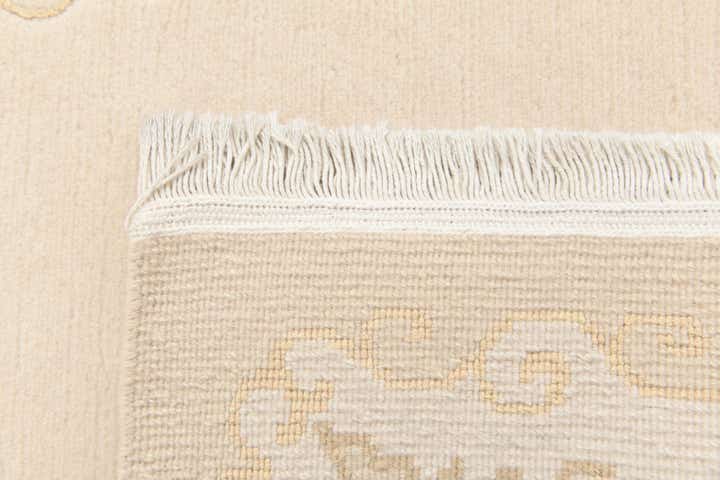 2' 7 x 4' 6 Hand Knotted Darya Wool Rug
