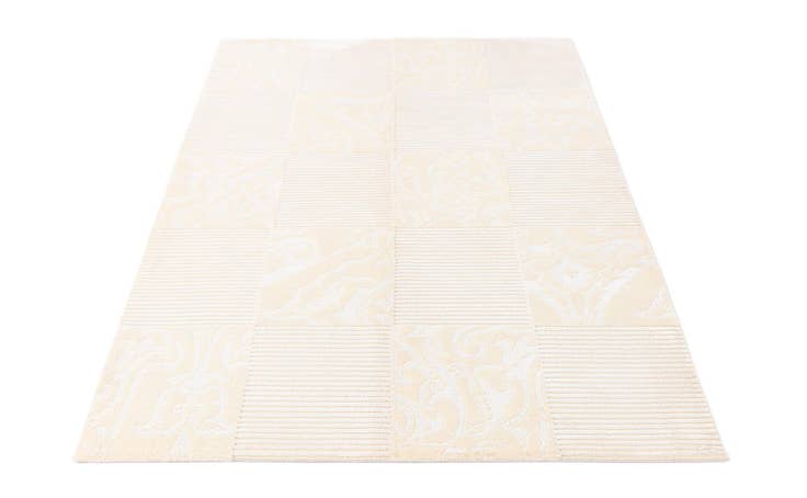 Detail image of 4' x 6' Darya Rug