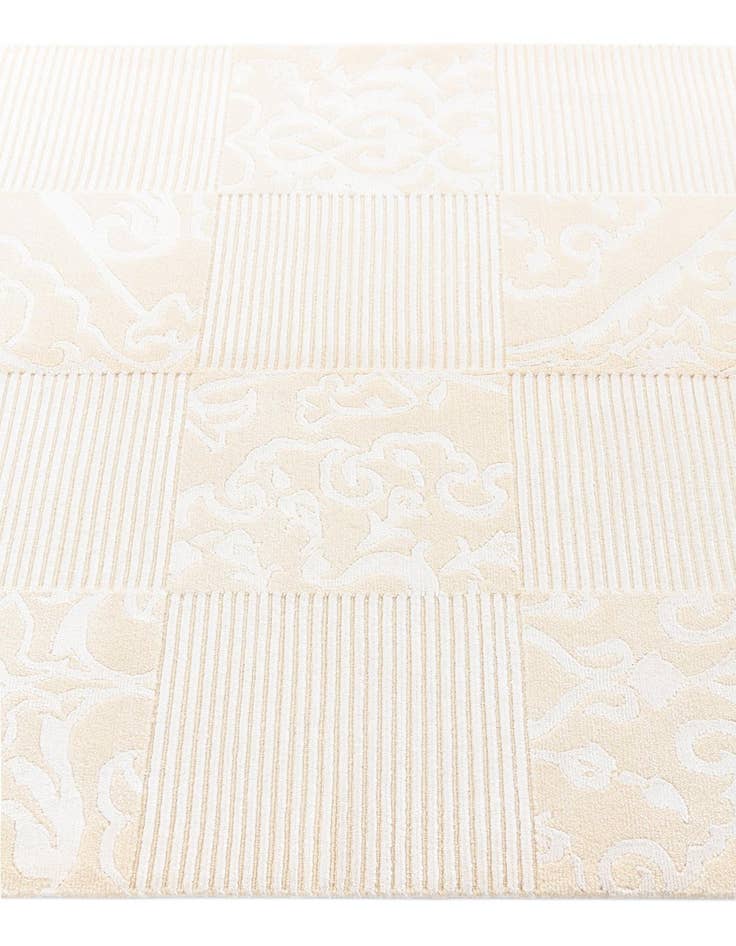 Detail image of 4' x 6' Darya Rug