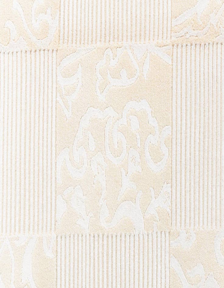 Detail image of 4' x 6' Darya Rug