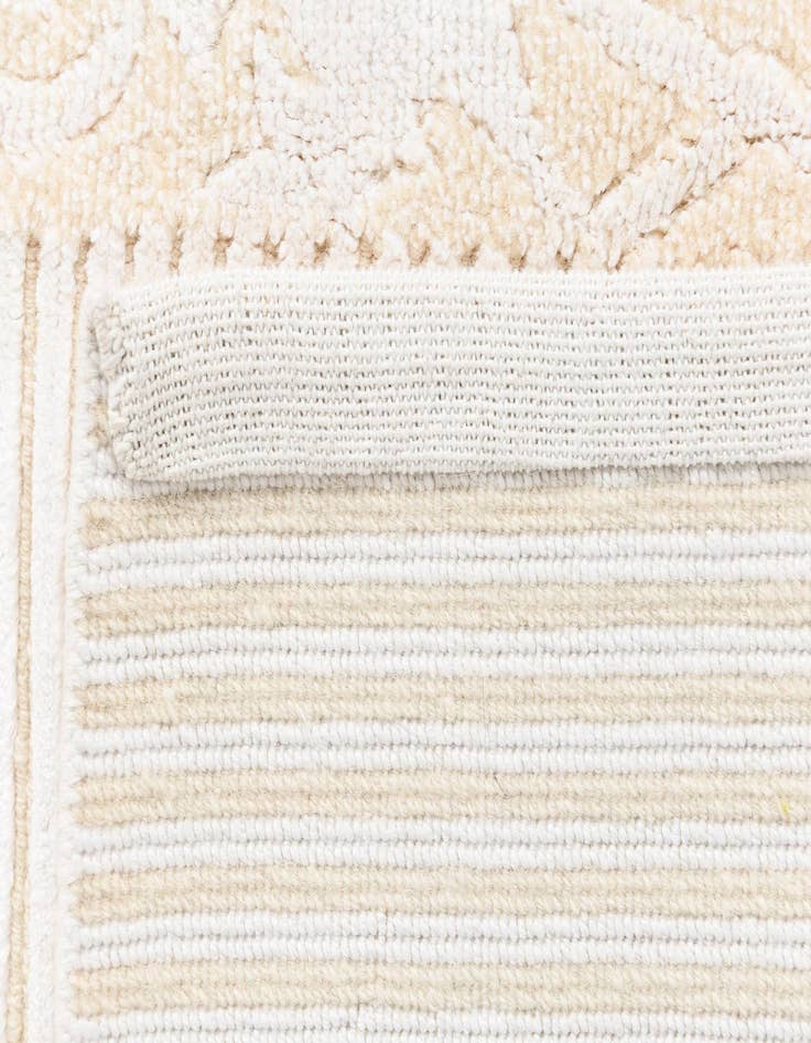 Detail image of 4' x 6' Darya Rug