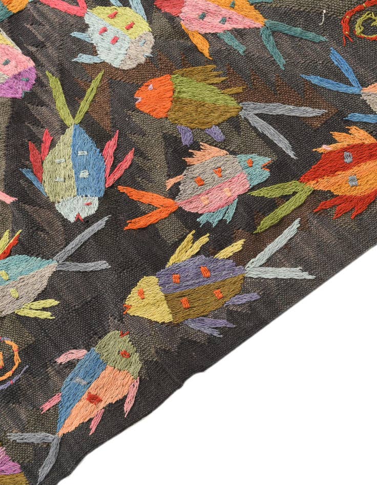 Detail image of 5' 4 x 8'  Hand Woven Kilim Suzani Wool Rug