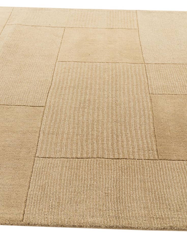 Detail image of 5' 1 x 8' Luna Rug