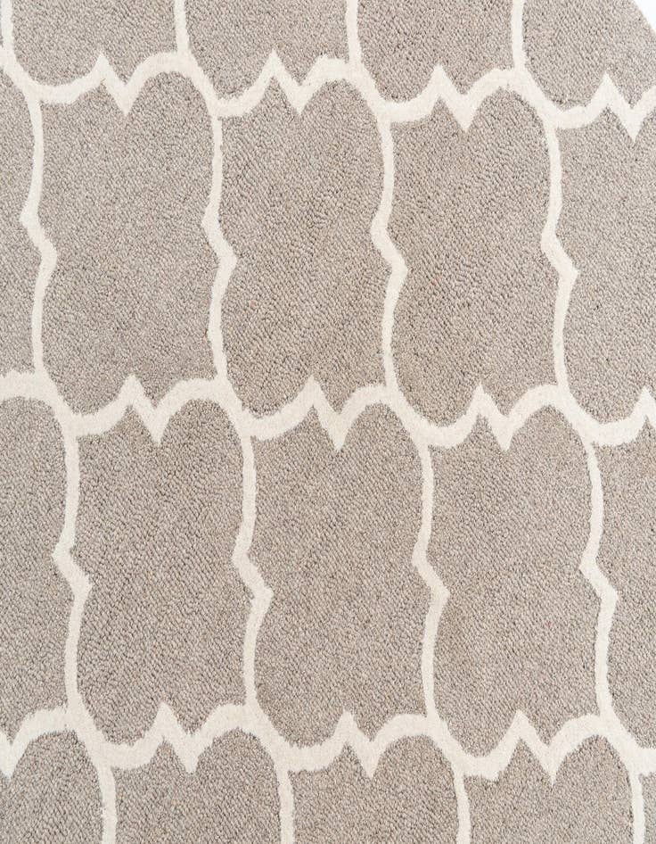Detail image of 5' 1 x 8' 1 Luna Rug