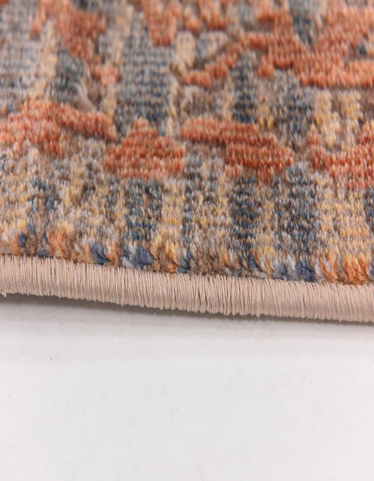 Detail image of 5' x 7' 7 Modern Classical Rug