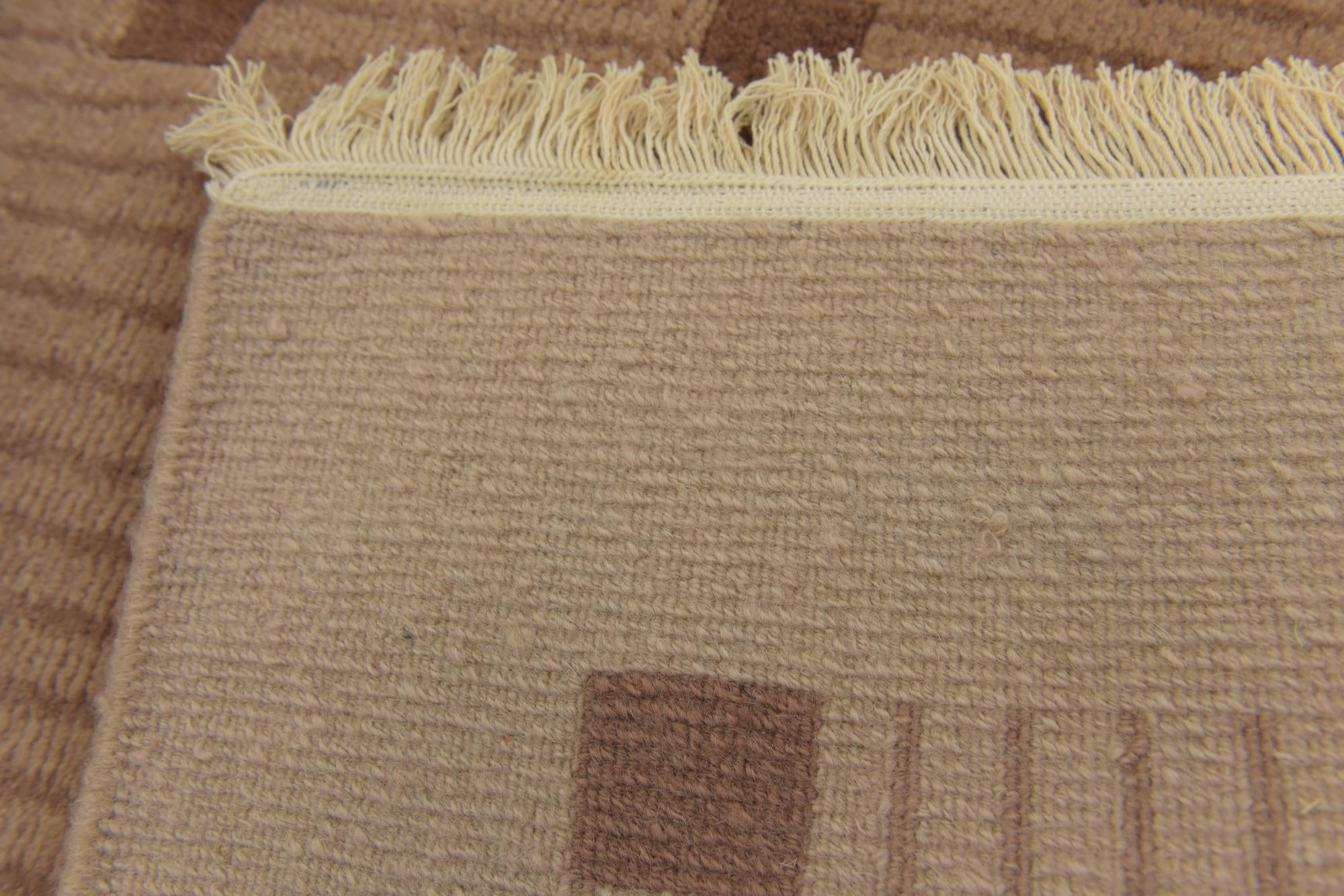 4' 10 x 6' 7 Hand Knotted Nepal Wool Rug