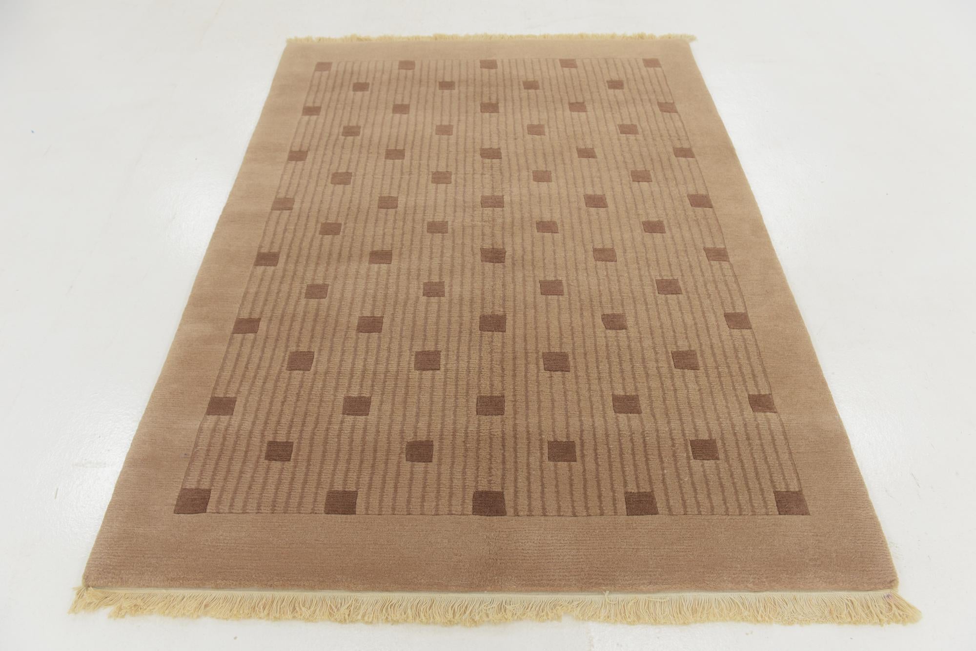 4' 10 x 6' 7 Hand Knotted Nepal Wool Rug