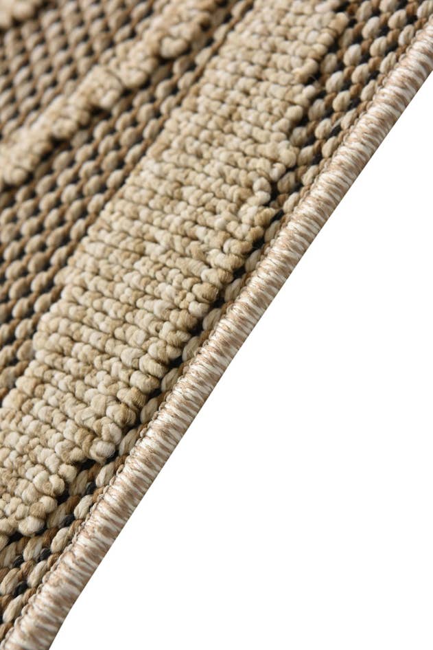 Detail image of 5' 4 x 7' 8 Easy-Clean Modern Indoor / Outdoor Rug