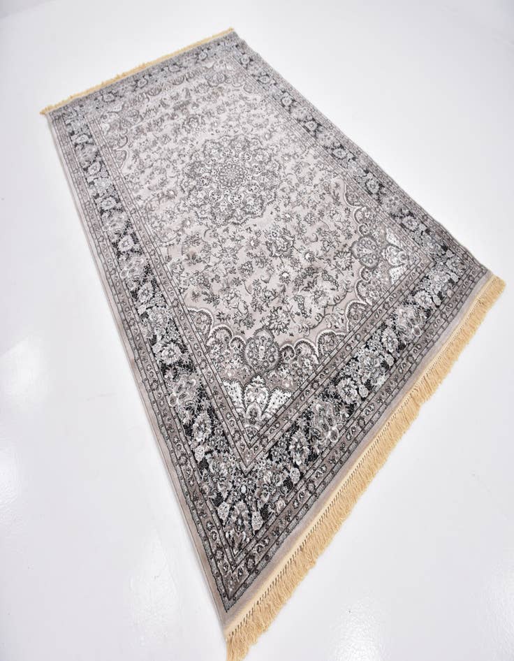 Detail image of 6' 7 x 9' 10 Tabriz Design Rug