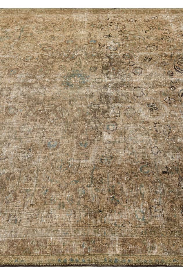 Detail image of 7' 5 x 10' 7 Hand Knotted Ultra Vintage Persian Wool Rug