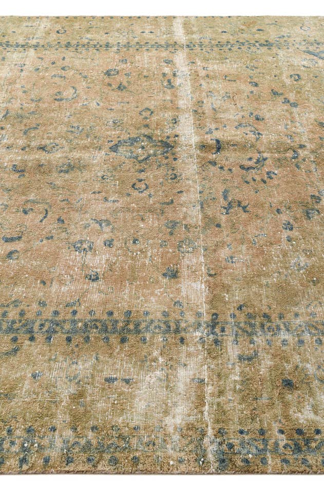 Detail image of 7' 6 x 10' Hand Knotted Ultra Vintage Persian Wool Rug