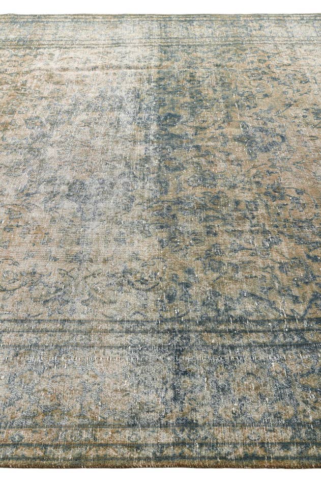 Detail image of 9' 1 x 12' Hand Knotted Ultra Vintage Persian Wool Rug