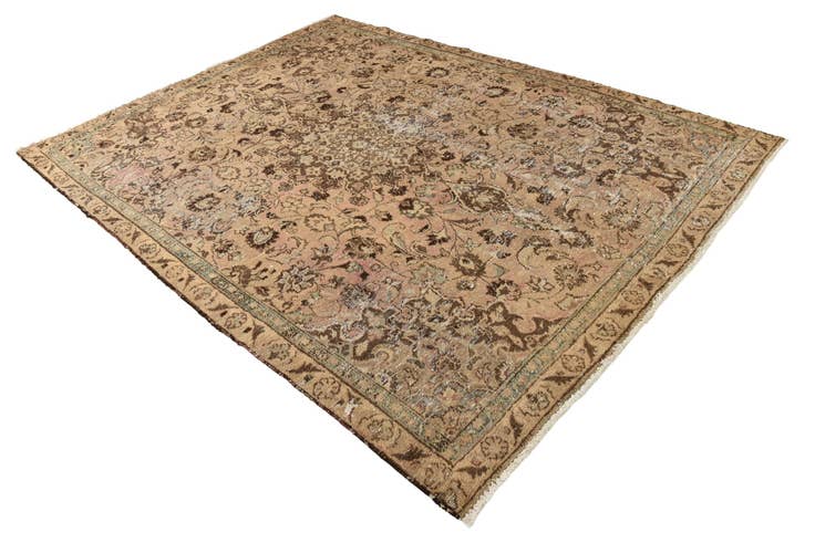Detail image of 7' x 9' 6 Hand Knotted Ultra Vintage Persian Wool Rug