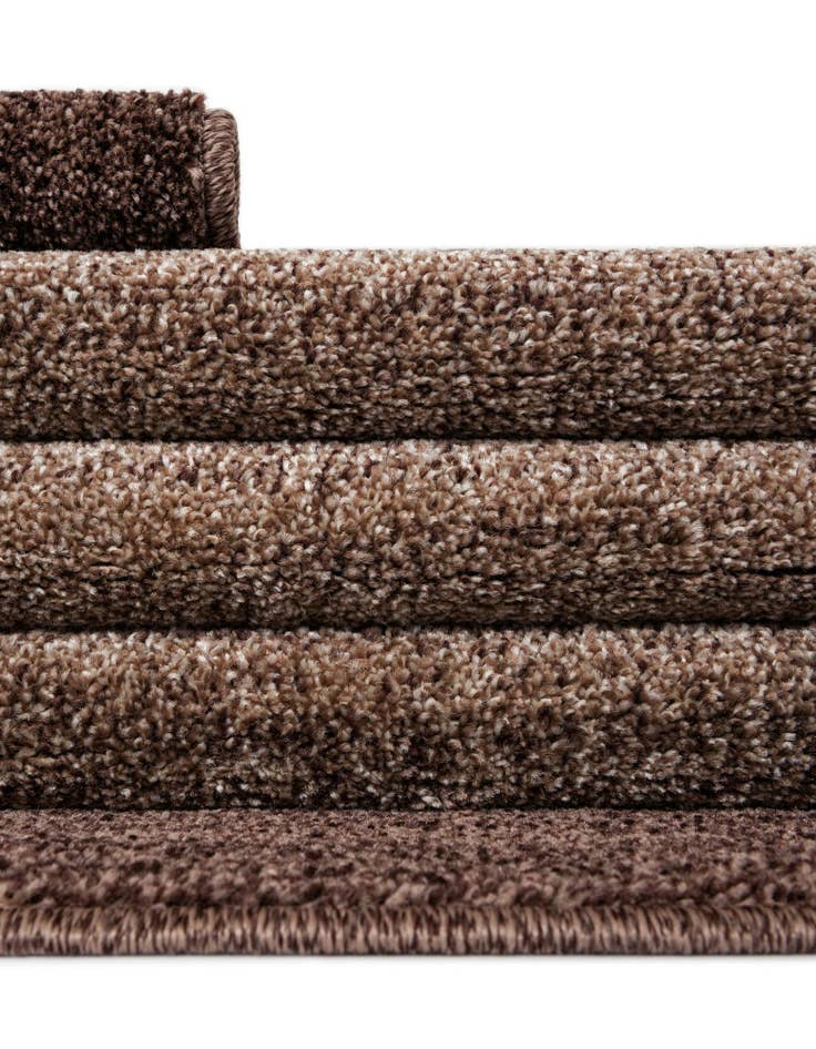 Detail image of 2' 7 x 10' Angelica Runner Rug