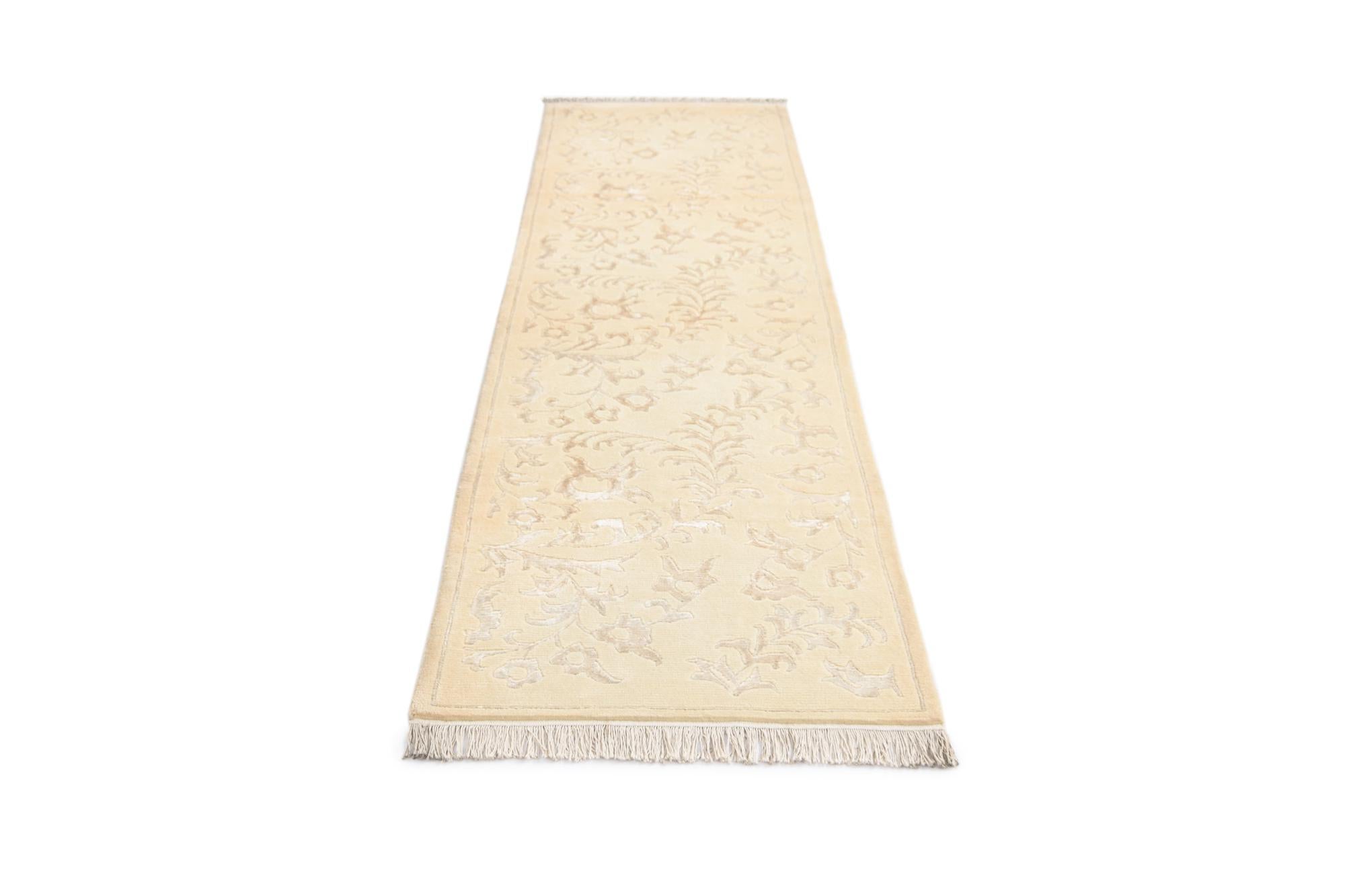 2' 7 x 13' Darya Runner Rug