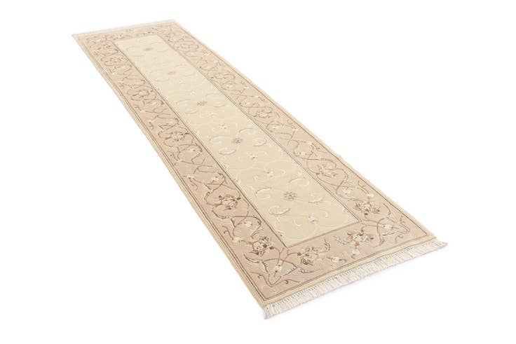 Detail image of 2' 8 x 9' 6 Darya Runner Rug