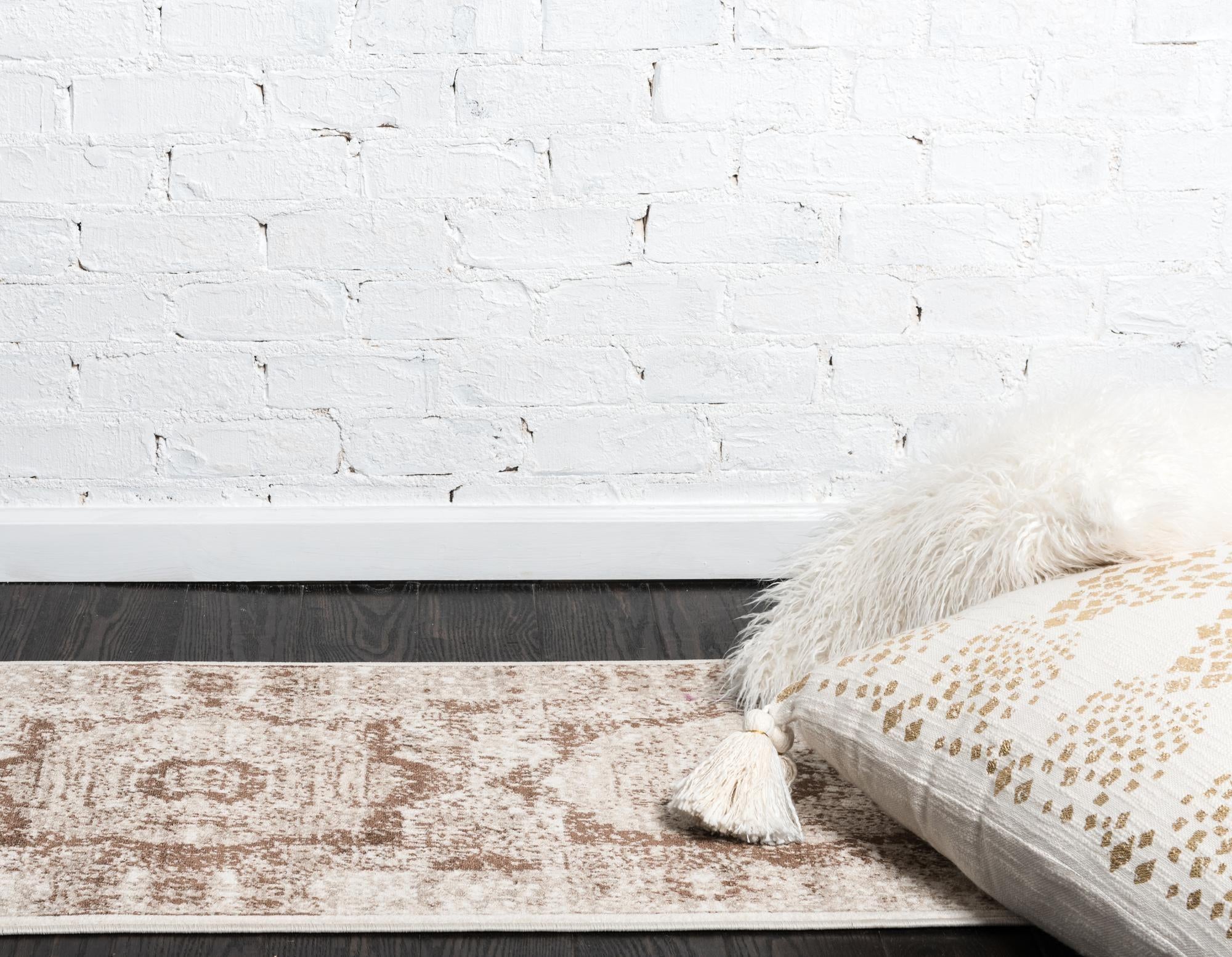 2' x 6' Istanbul Runner Rug