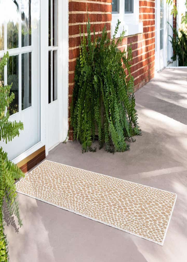 2' x 8' Easy-Clean Jill Zarin Cape Town Indoor / Outdoor Runner Rug