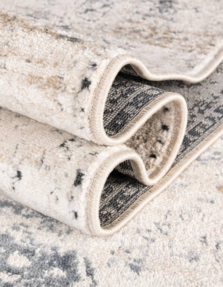Detail image of 2' x 3' Villa Hearth Rug