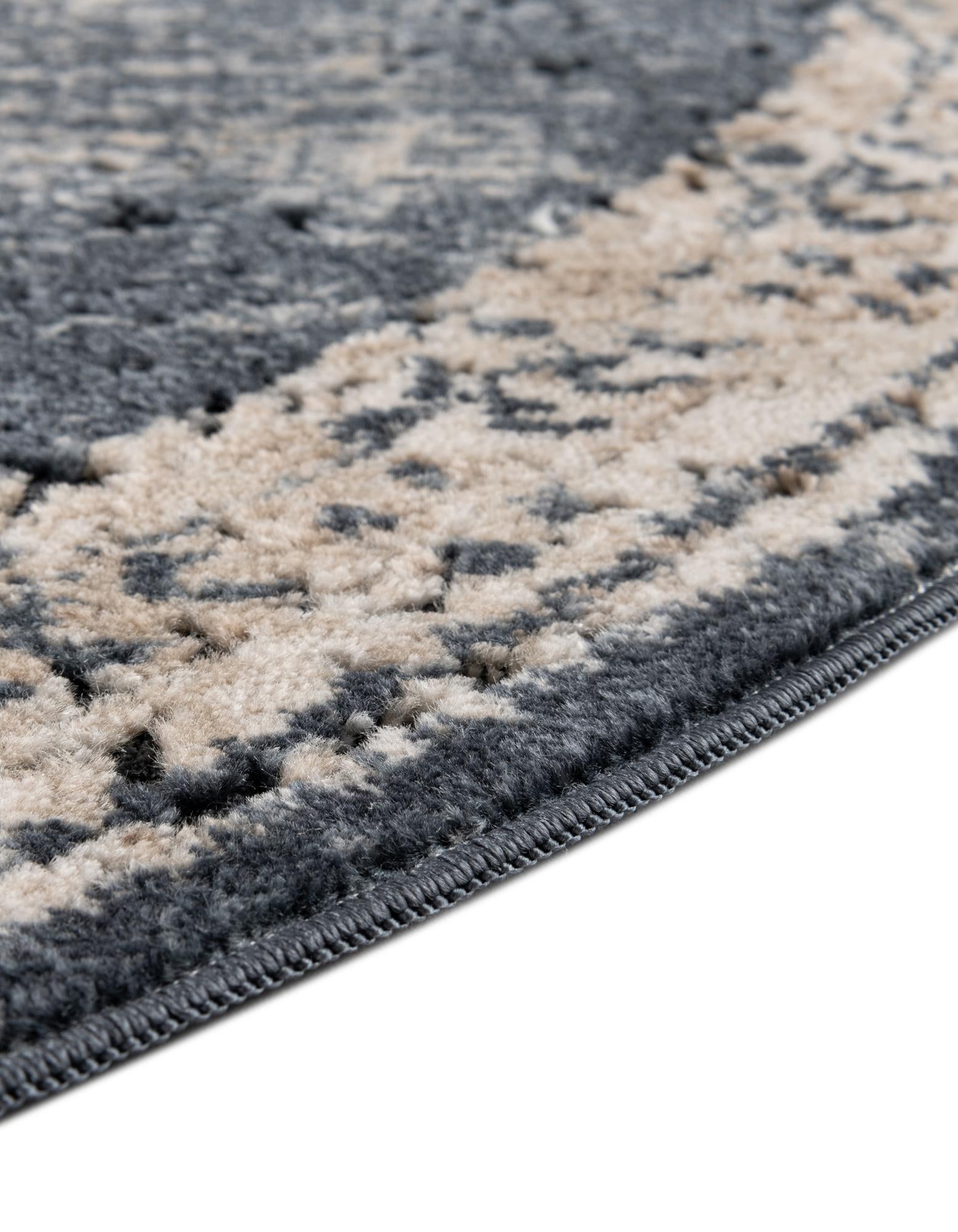 2' 7 x 4' Villa Hearth Rug