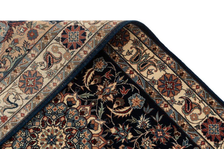Detail image of 3' x 5' China Rug