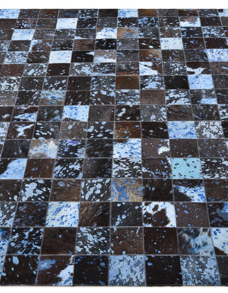 Detail image of 5' 3 x 7' 5 Cowhide Rug