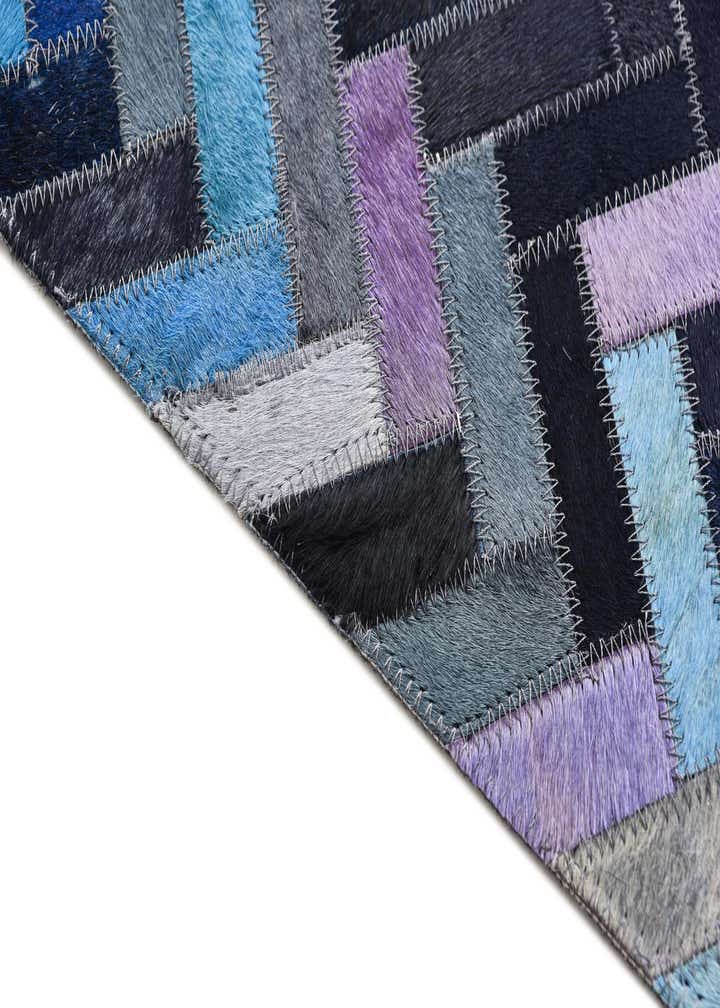 5' 1 x 8' Cowhide Rug