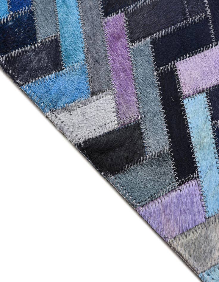 Detail image of 5' 1 x 8' Cowhide Rug