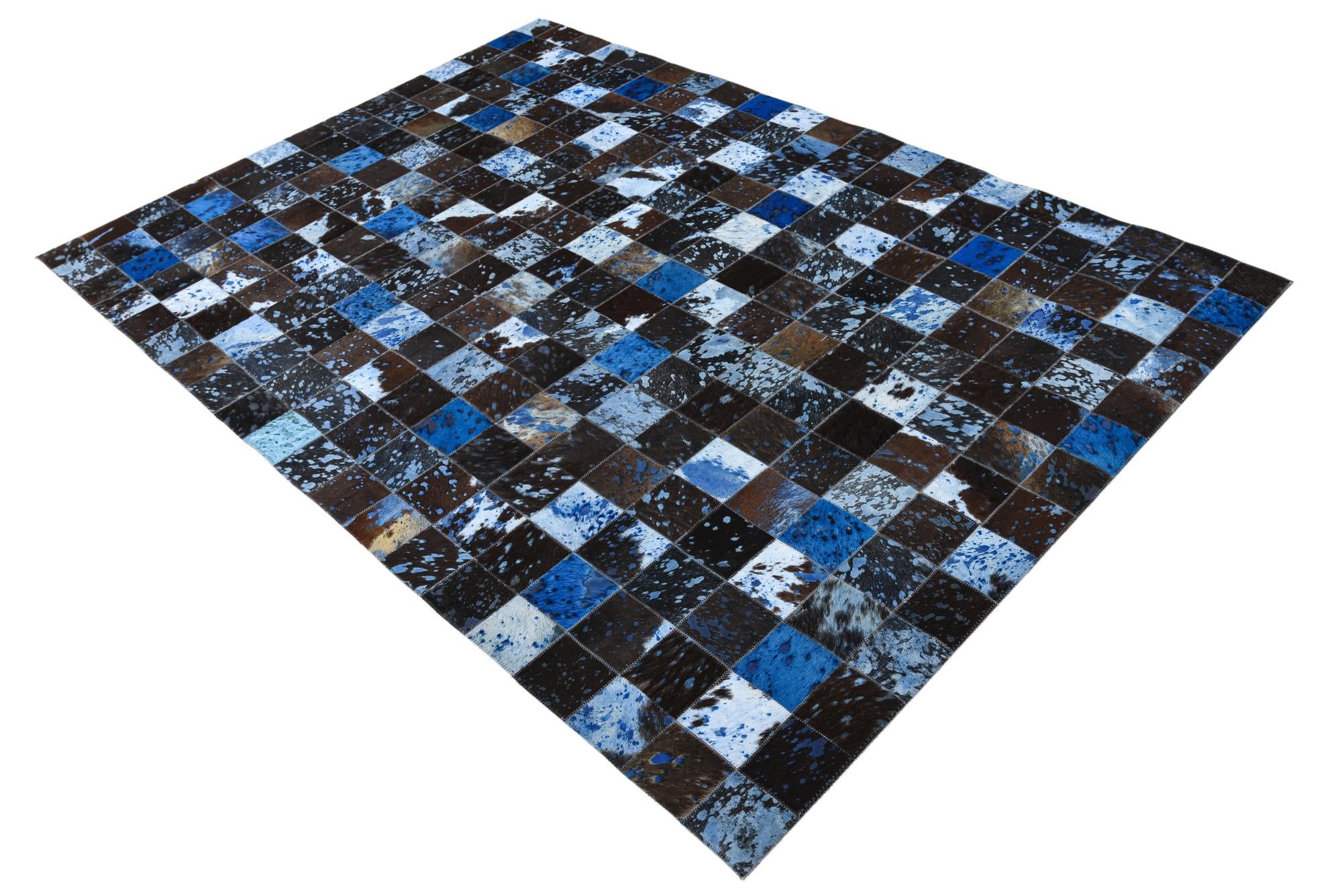 4' 7 x 6' 7 Cowhide Rug