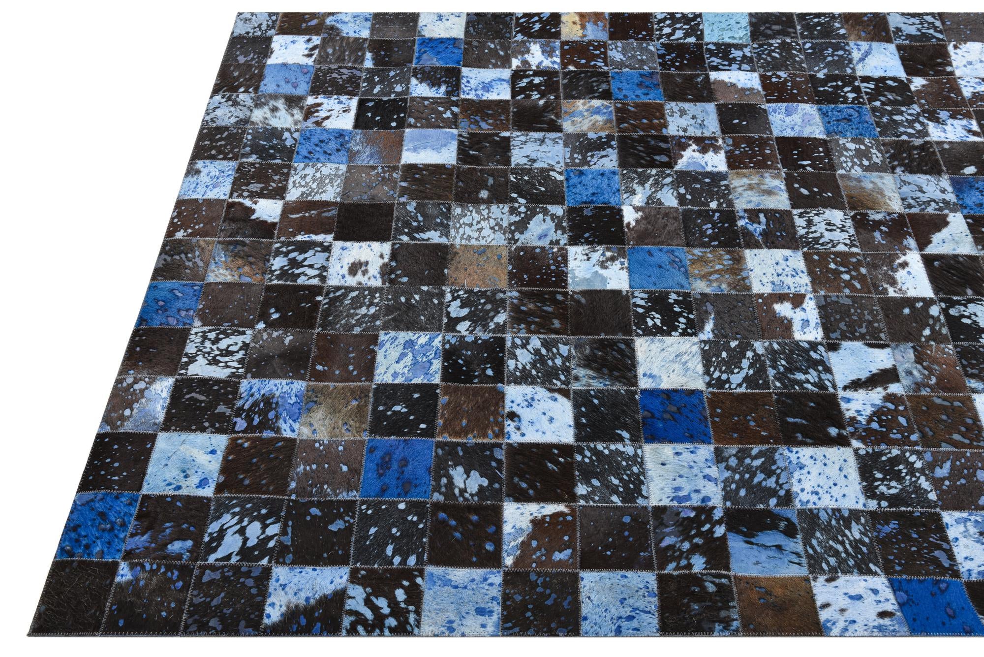 4' 7 x 6' 7 Cowhide Rug