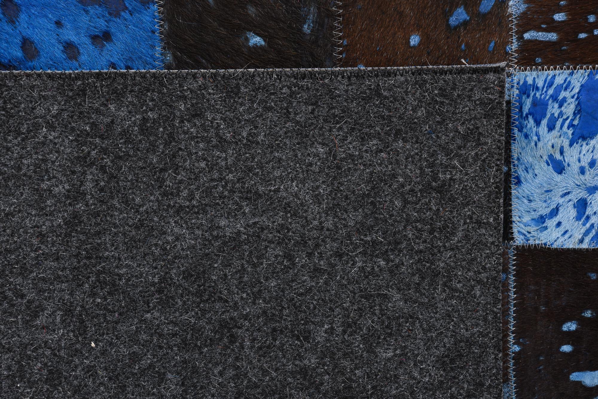 4' 7 x 6' 7 Cowhide Rug