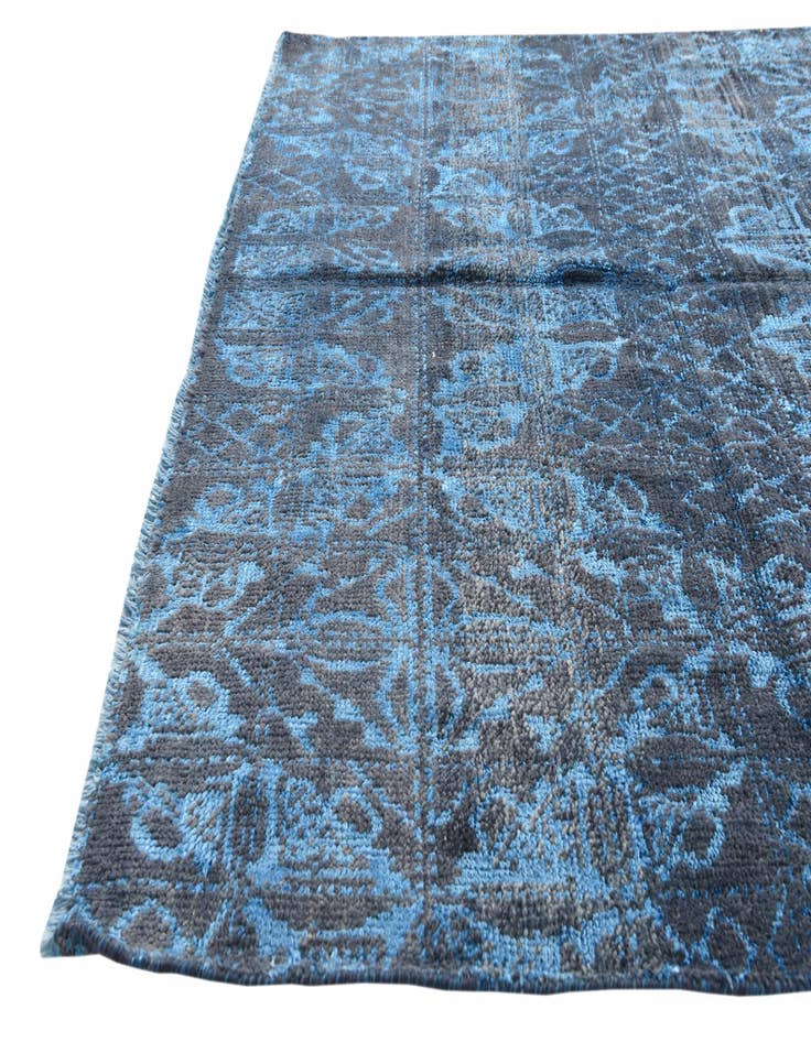 Detail image of 4' 10 x 8' Hand Knotted Darya Rug