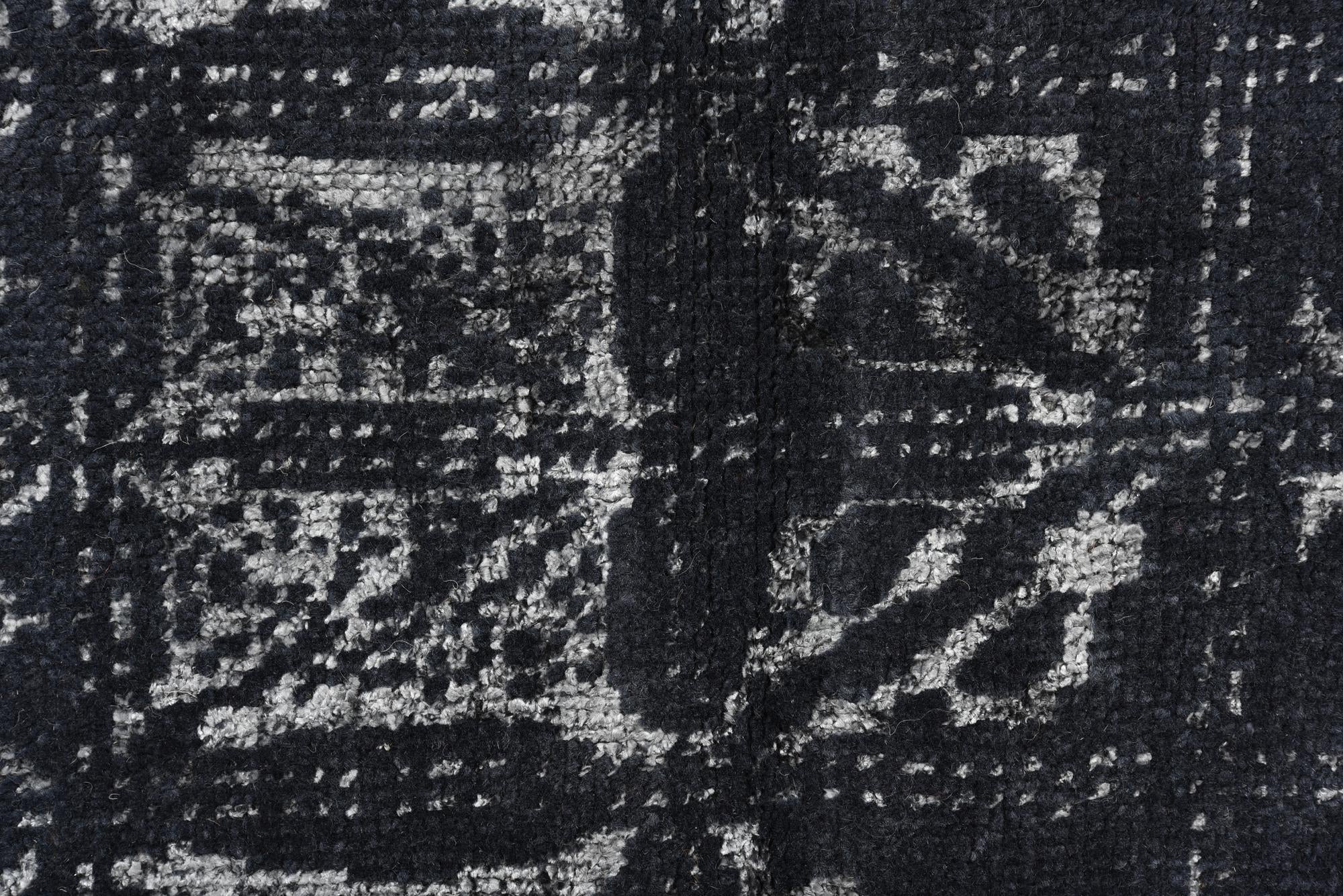6' x 9' Hand Knotted Darya Rug