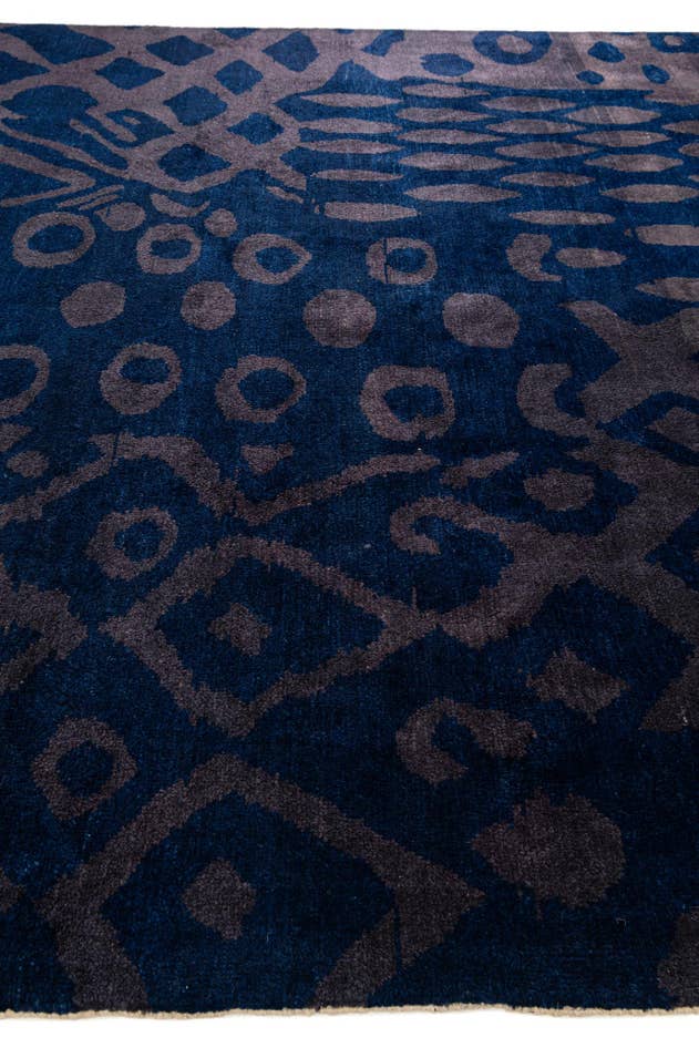 Detail image of 9' 6 x 12' 3 Hand Knotted Darya Wool Rug