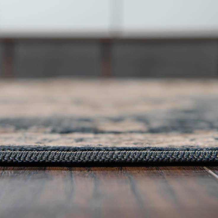 Detail image of 6' x 9' Eliza Rug