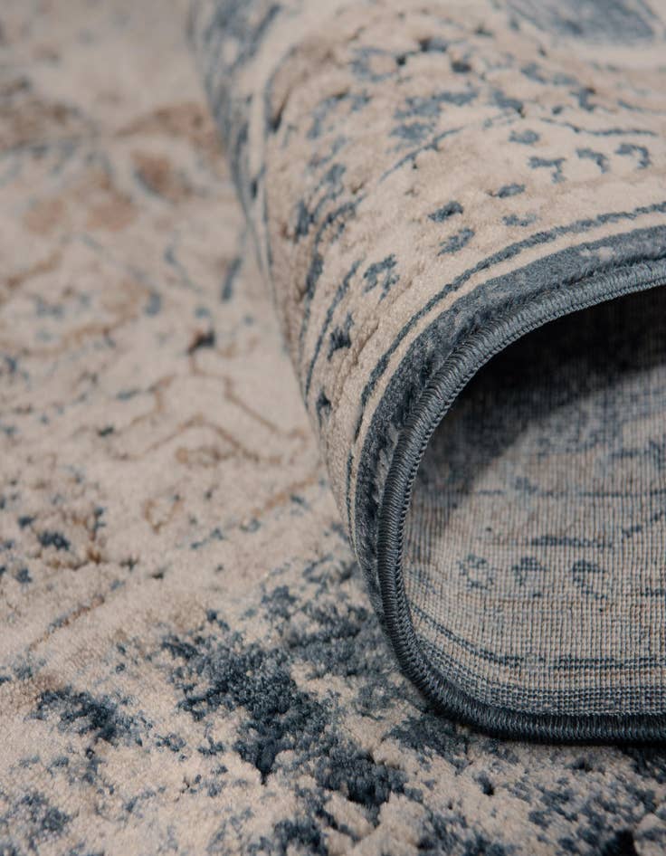 Detail image of 7' 10 x 10' Eliza Rug