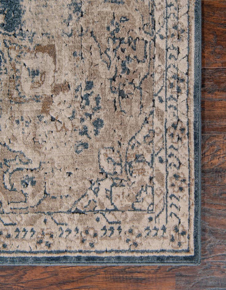 Detail image of 7' 10 x 10' Eliza Rug